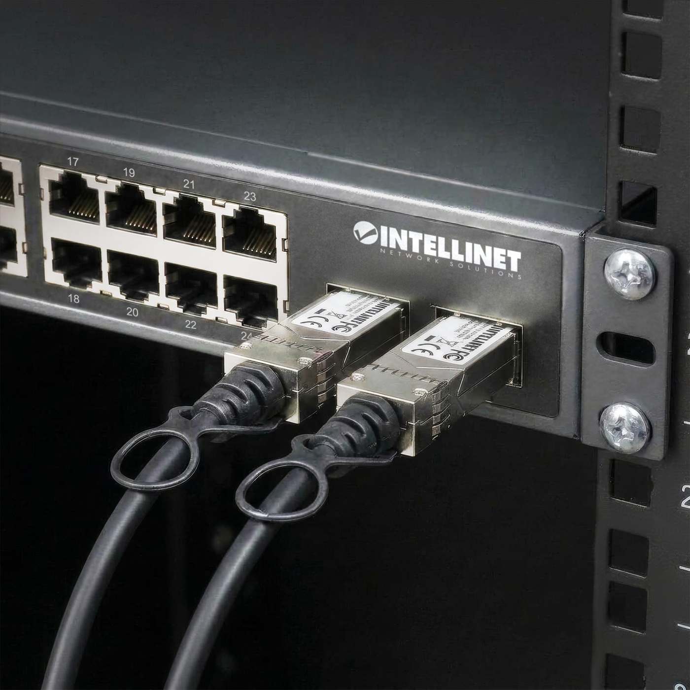 24-Port Gigabit Ethernet PoE+ Switch with 2 SFP Ports Image 10
